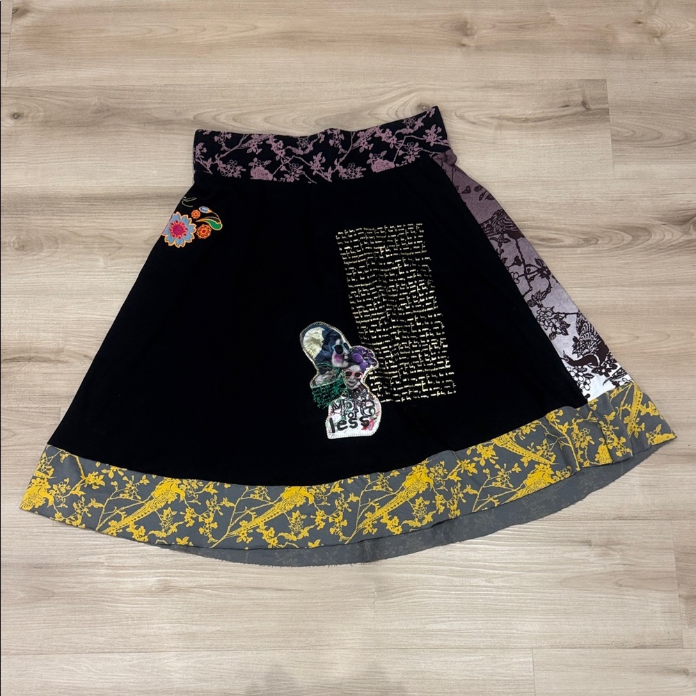 Desigual Stylish Black and Yellow pattern print Women's XL Skirt Style#10F2012